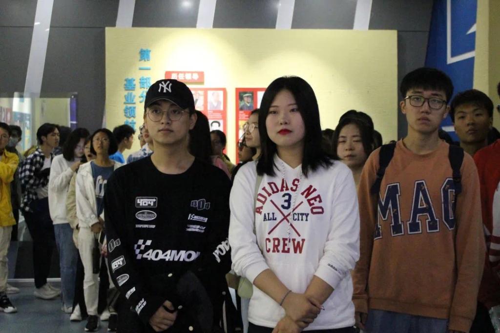 2021-09-29 00:41:56.145000