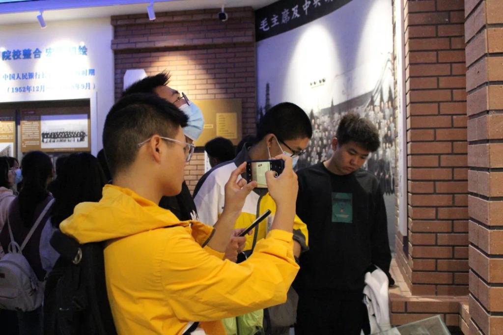 2021-09-29 00:41:56.266000